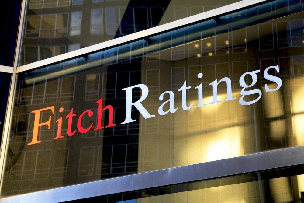 Fitch Ratings - Magyarország befektetésre ajánlott, negatív kilátásokkal
