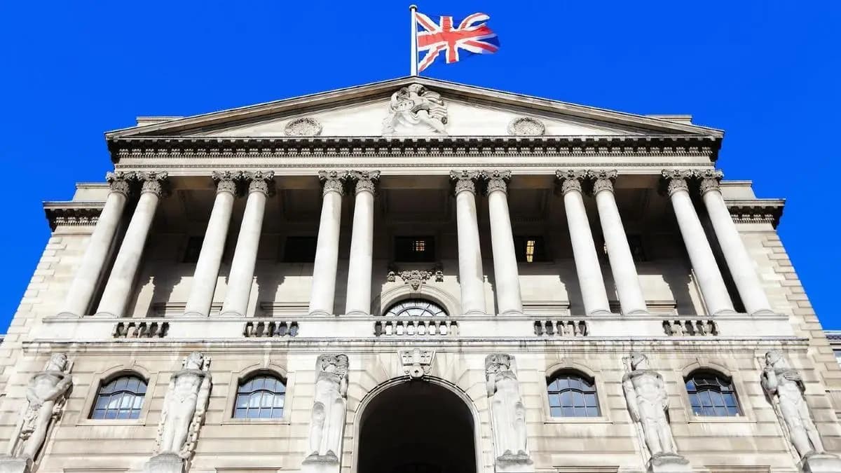 Kamatot csökkentett a brit jegybank– Megosztott döntés született