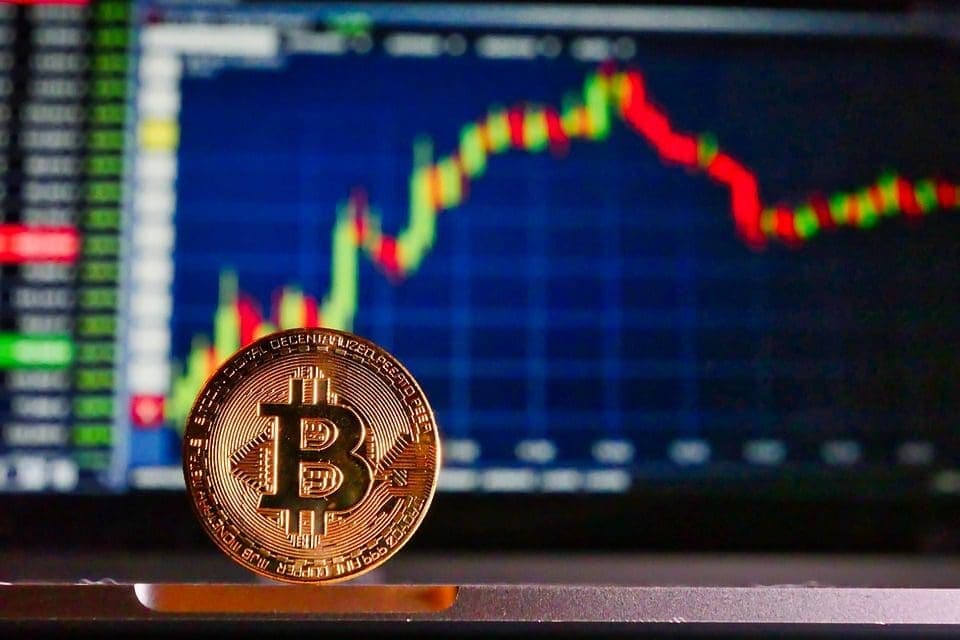 Trump újabb bombát dobott és a kriptopiac felrobbant - A Bitcoin 93 ezer felett, brutális emelkedés a piacon