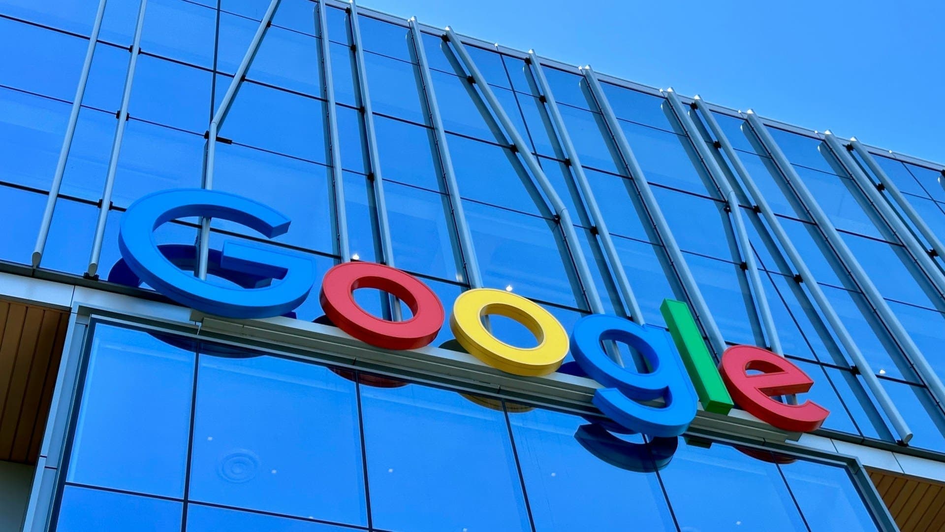 A jövő MI-központja az Egyesült Királyságban? –Trump látogatása előtt jelentette be a Google az 5 milliárdos AI-befektetést