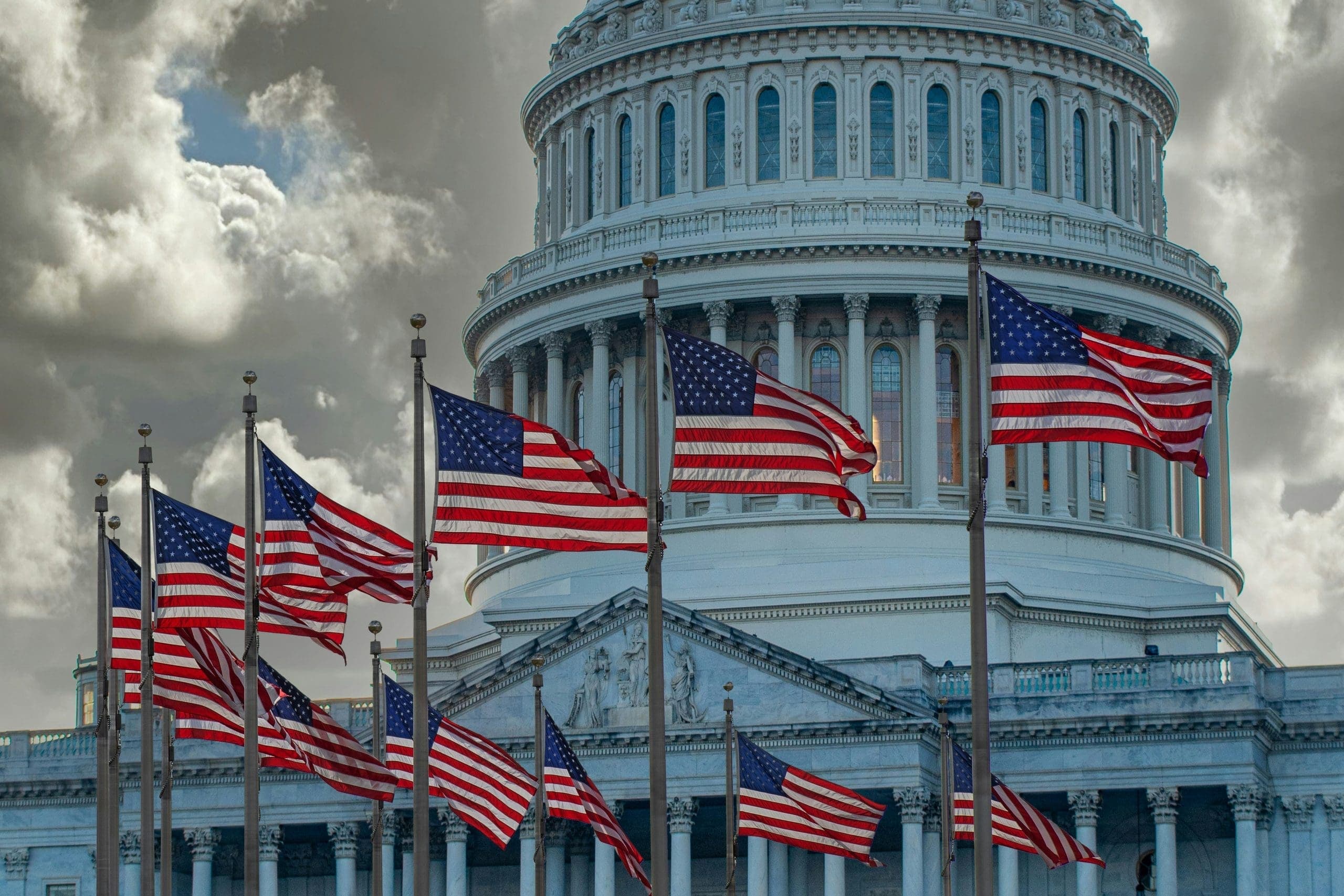 Amerikai tőzsde November 12. – Fellélegzett a kontinens, az indexek pluszban, az olaj esésben