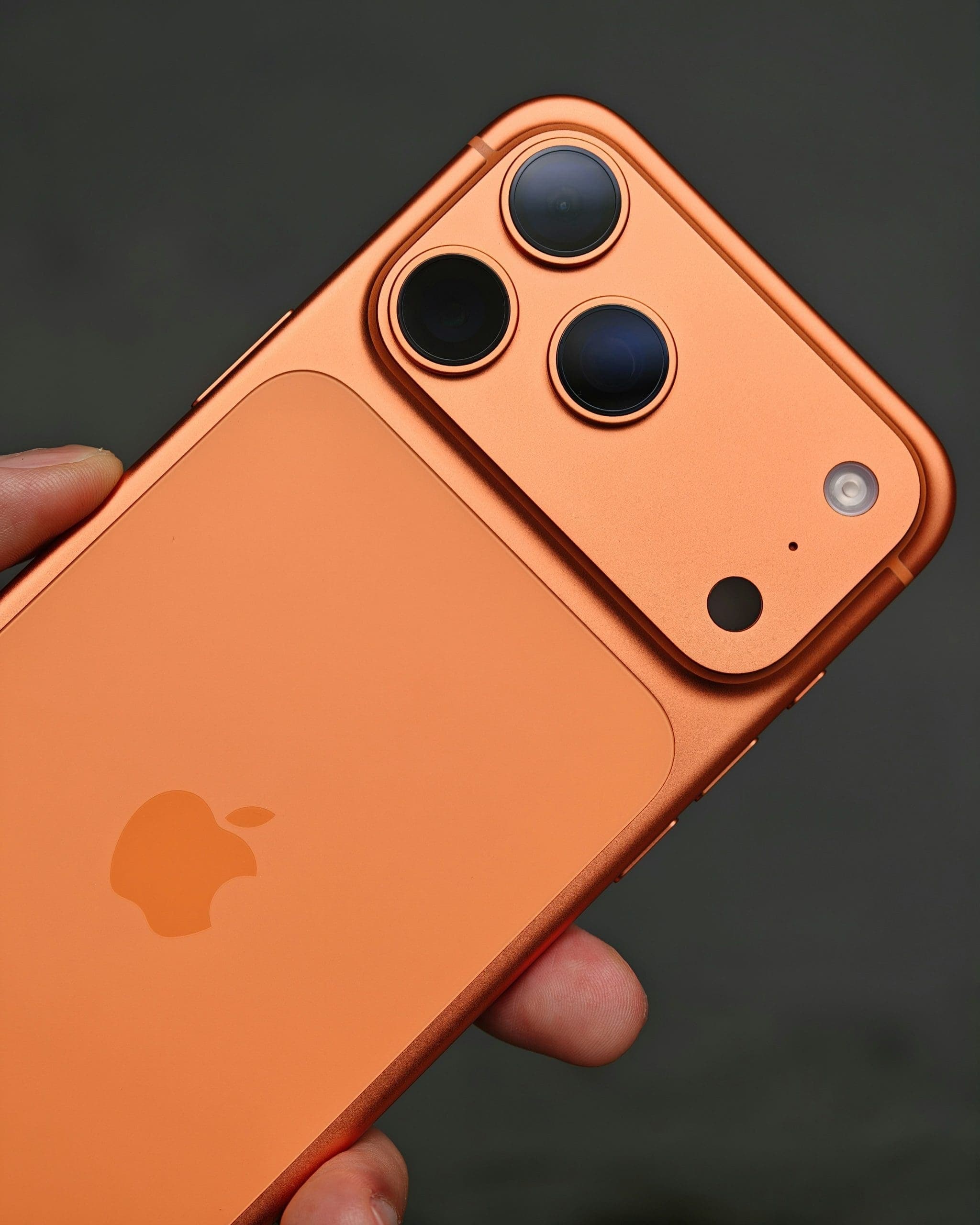 Botrány az iPhone 17 Pro körül? – Az alumínium keret pár nap használat után karcolódik