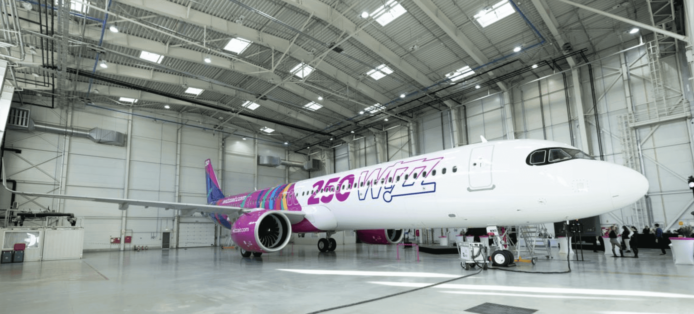 Megérkezett a Wizz Air 250. repülőgépe – Az új Airbus egyedi festéssel és akcióval ünnepli a bővülést