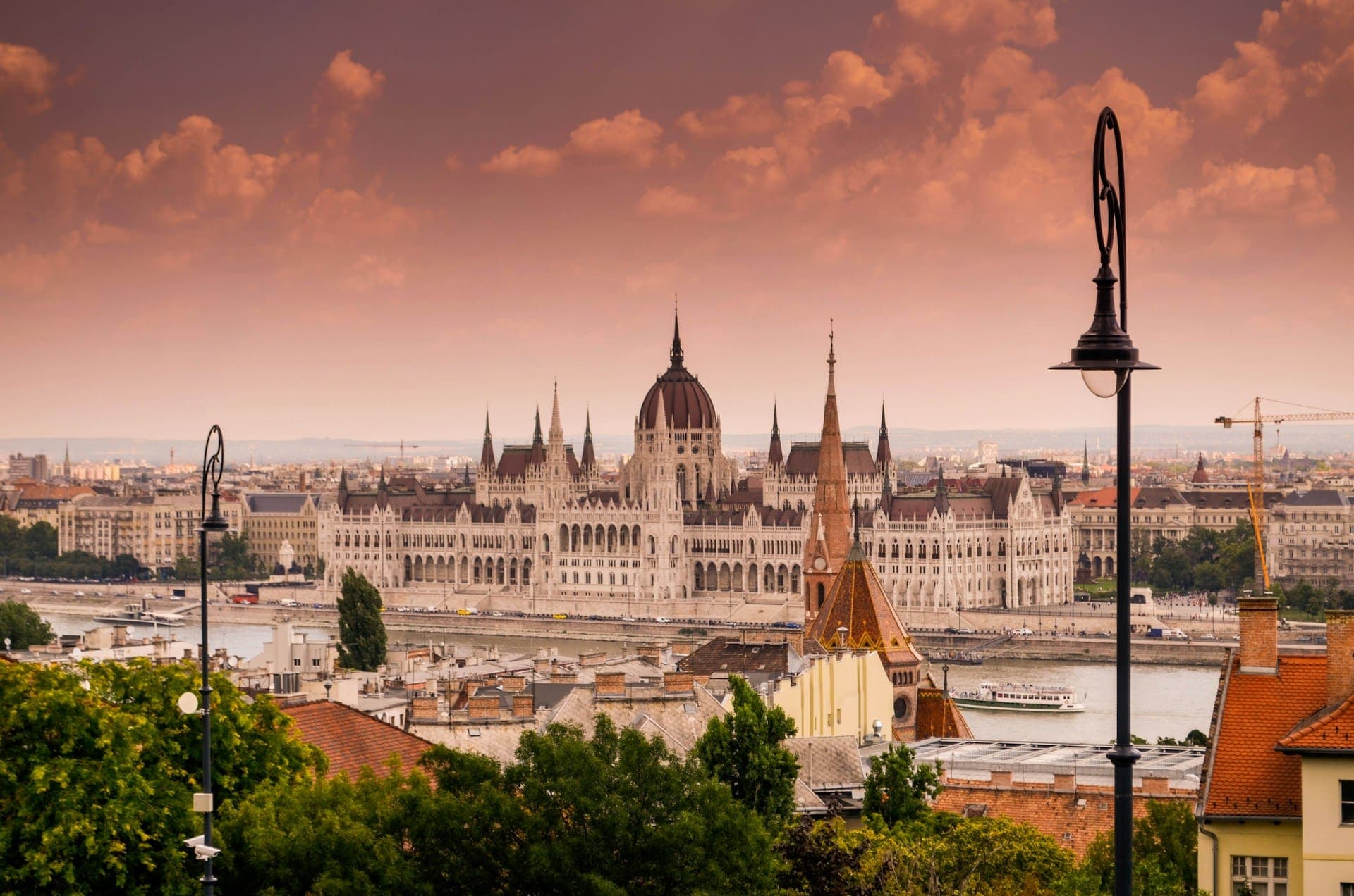 Újabb csapás Budapestnek – A Moody’s ismét leminősítette a fővárost