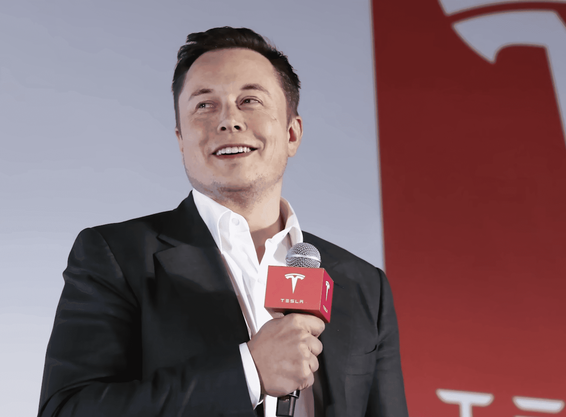 Egy üzlet, ami mindent átrendezett – 800 milliárd dolláros sávba került Elon Musk vagyona