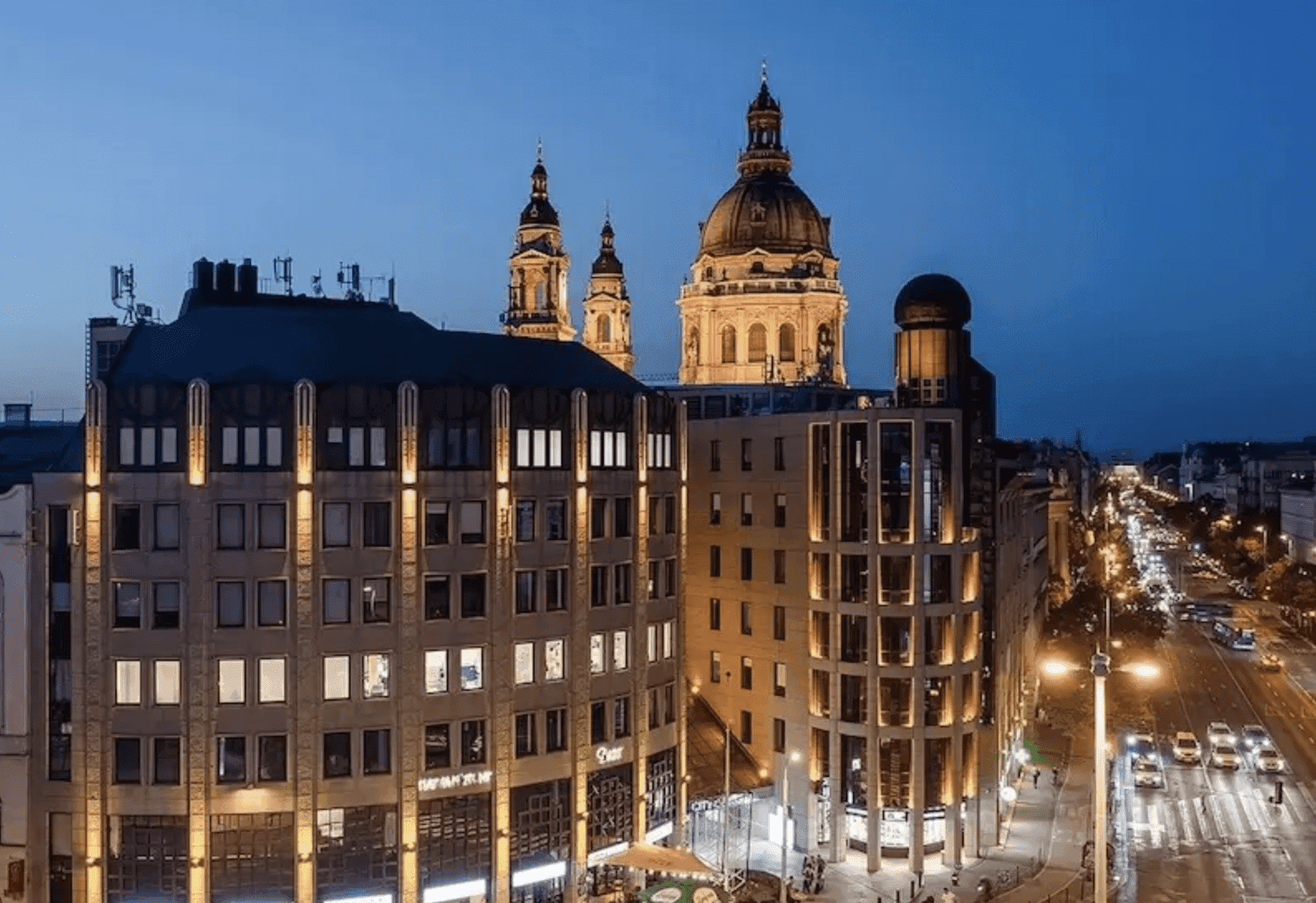 Irodaházból dizájnhotel? – Rooftop bárral és tetőterasszal készül a legújabb szálloda a Deák téren