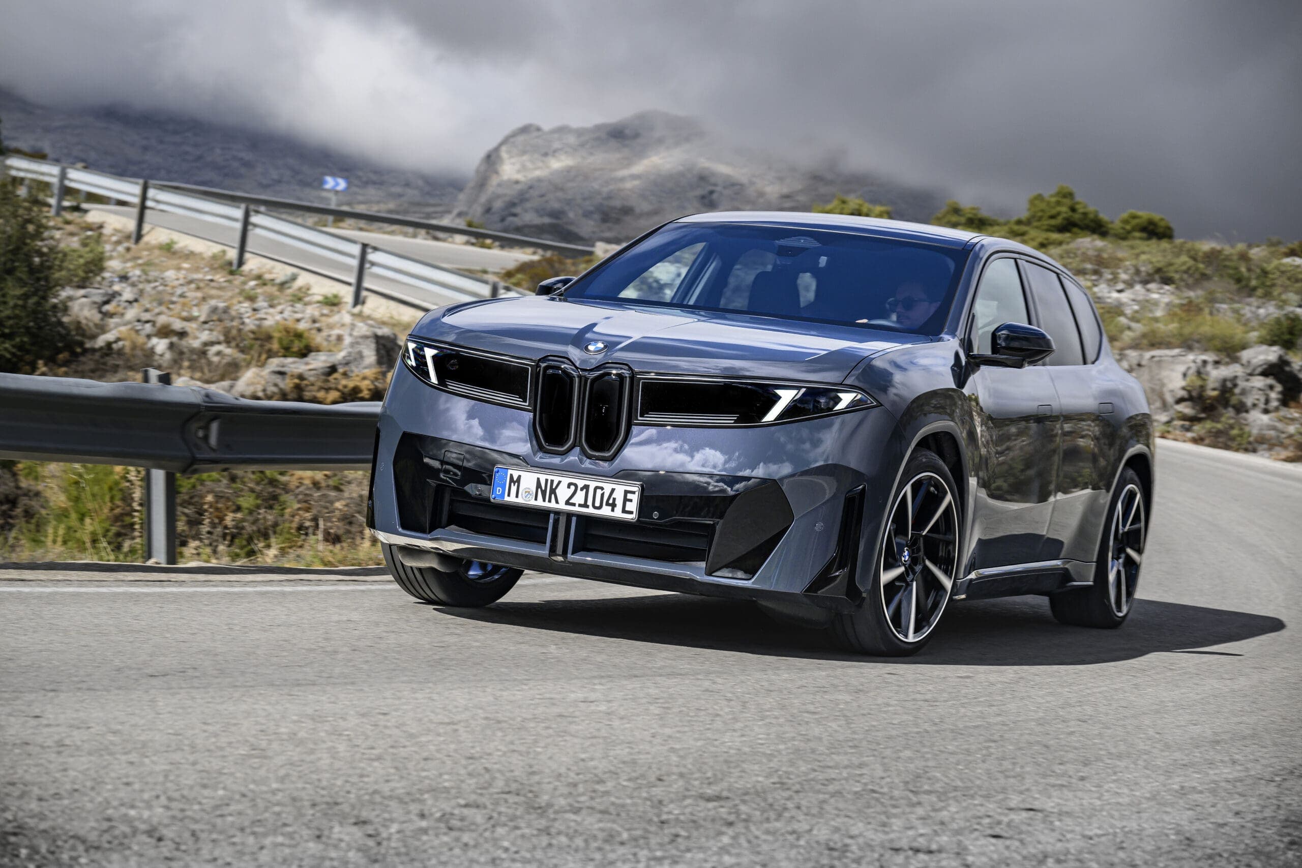 Már 50 ezer megrendelésnél jár a Debrecenben készülő BMW iX3 – Két műszakra kapcsol a gyár